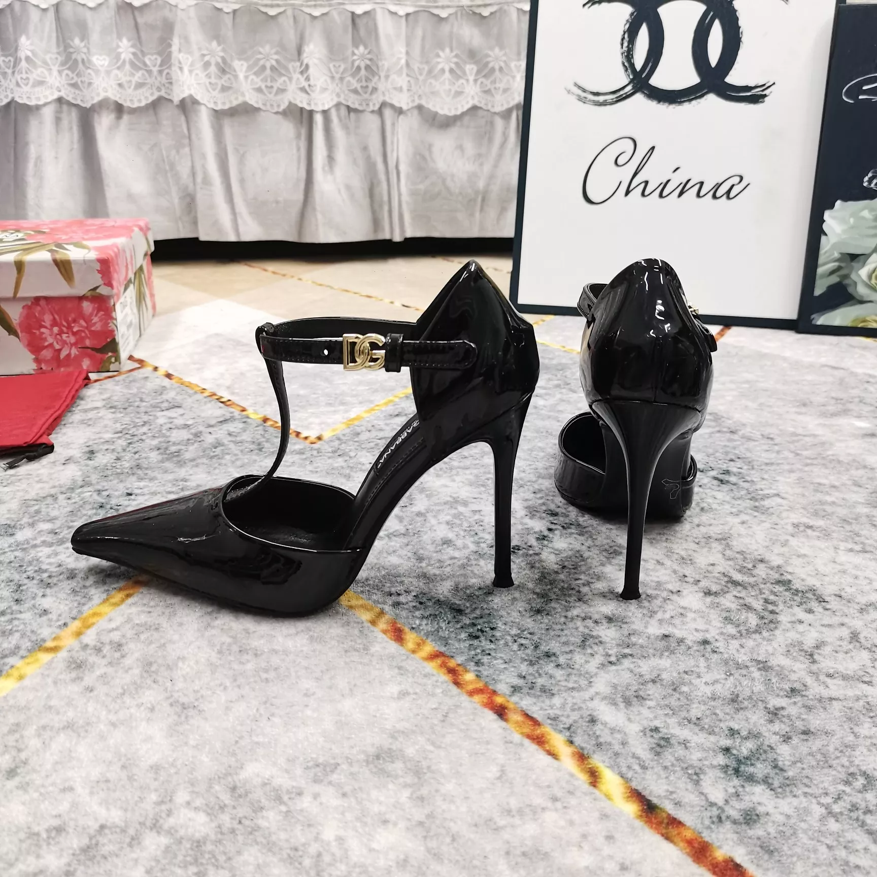 Dolce & Gabbana D&G Sandal For Women Functional 9871