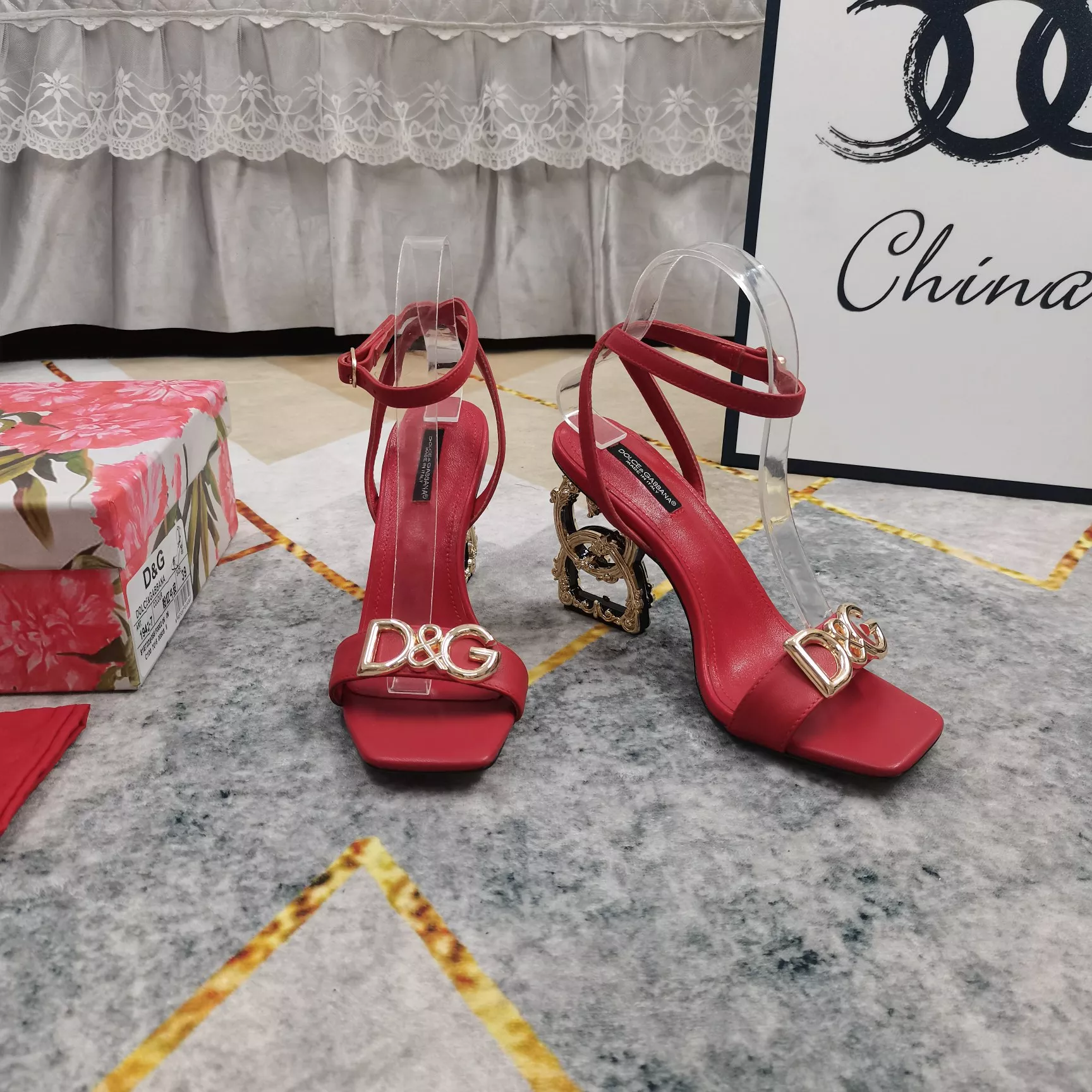 Dolce & Gabbana D&G Sandal For Women Modern 2861
