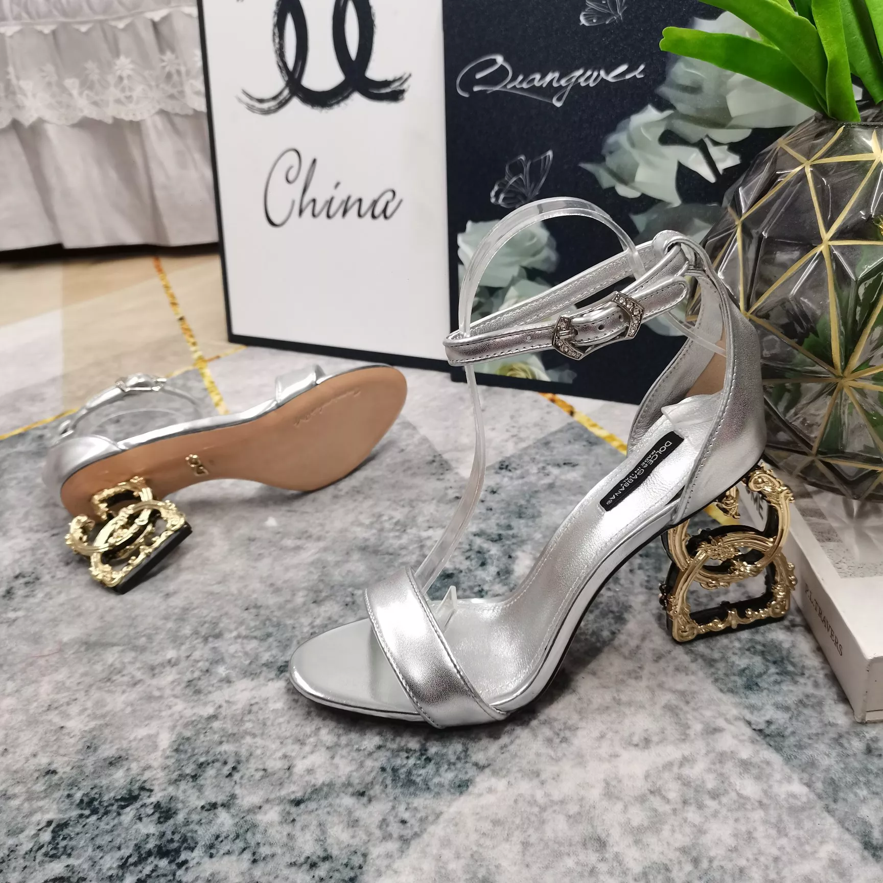 Dolce & Gabbana D&G Sandal For Women Timeless 5136