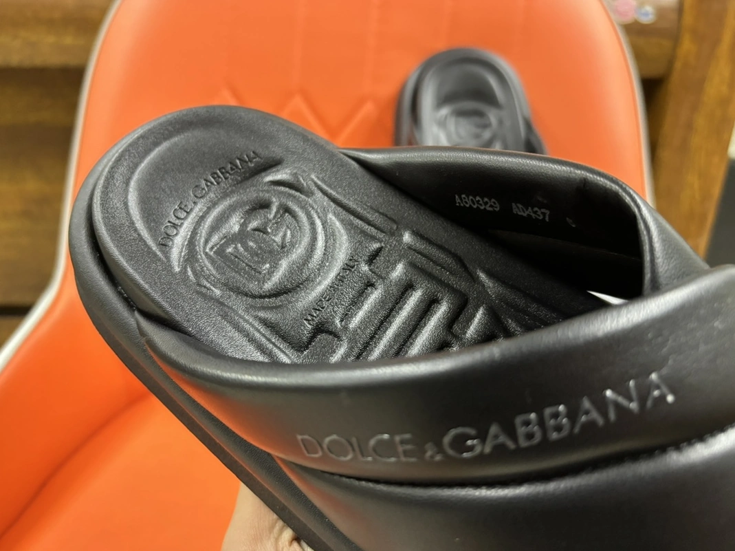 Dolce & Gabbana D&G Slippers For Men Bold 2753