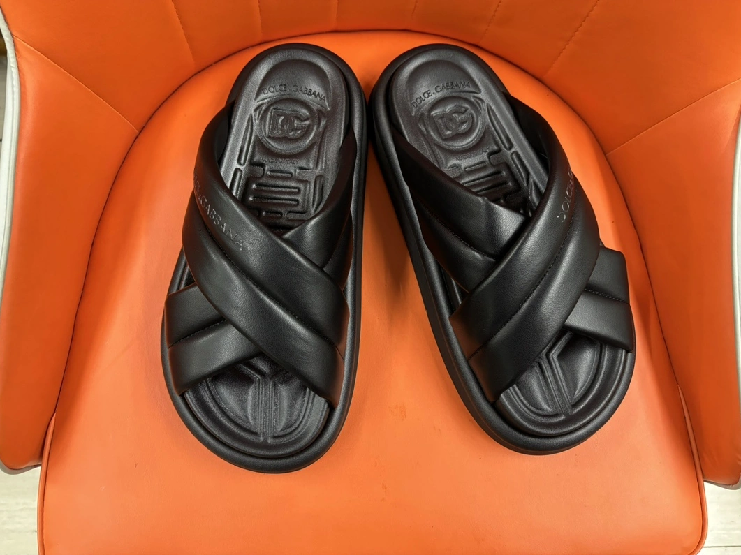 Dolce & Gabbana D&G Slippers For Men Bold 2753