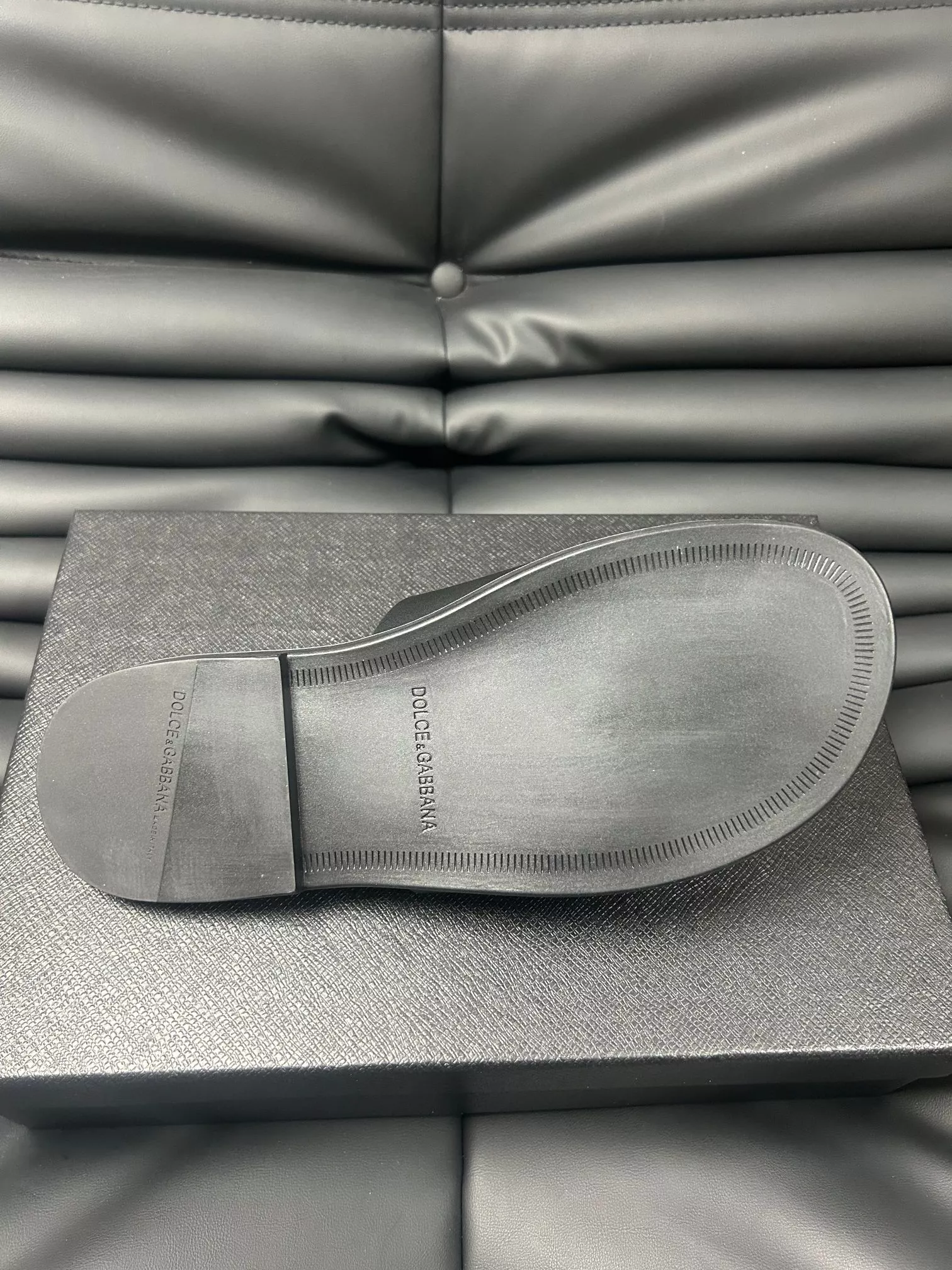 Dolce & Gabbana D&G Slippers For Men Durable 6412