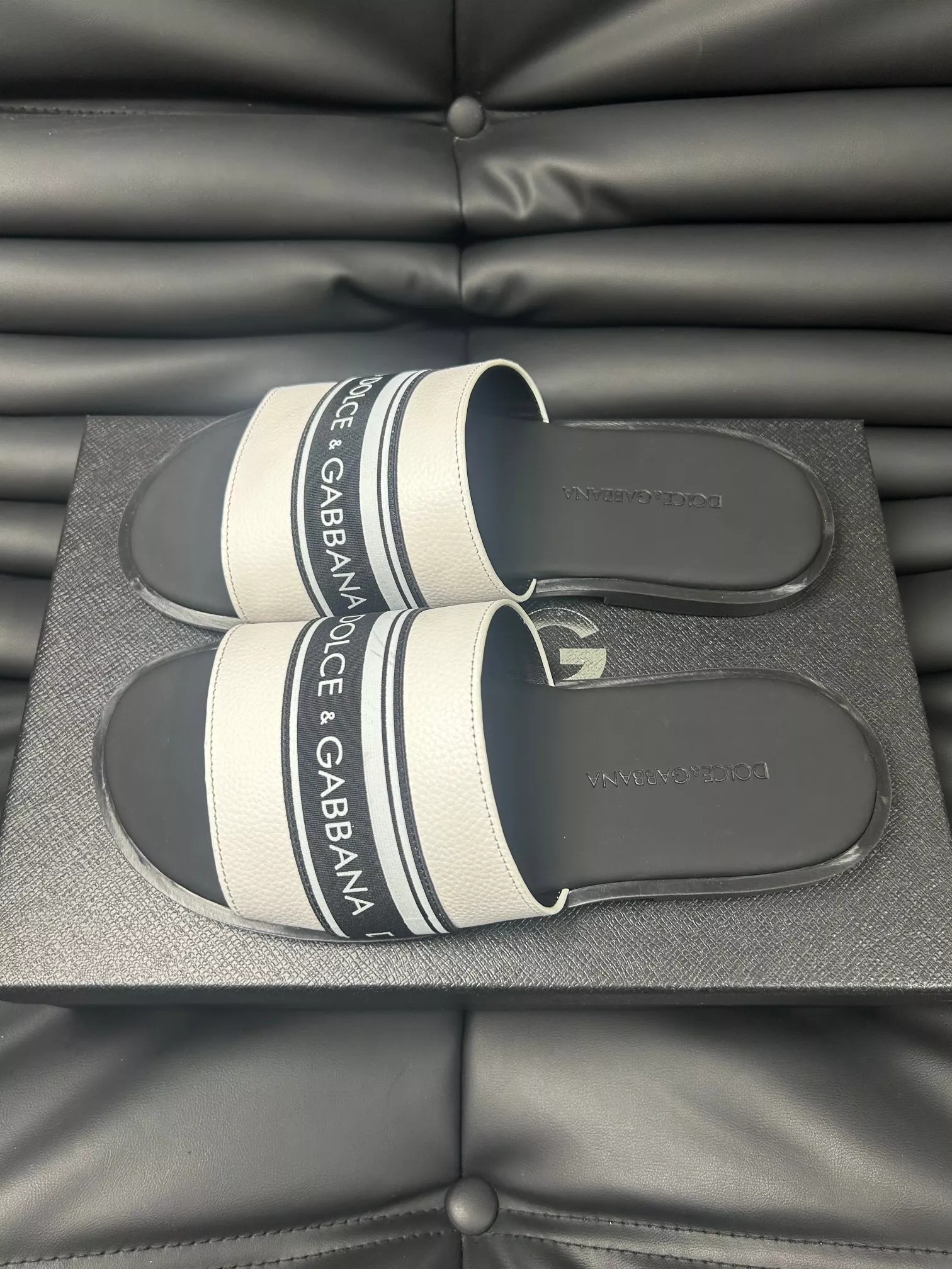 Dolce & Gabbana D&G Slippers For Men ModernLook 9283