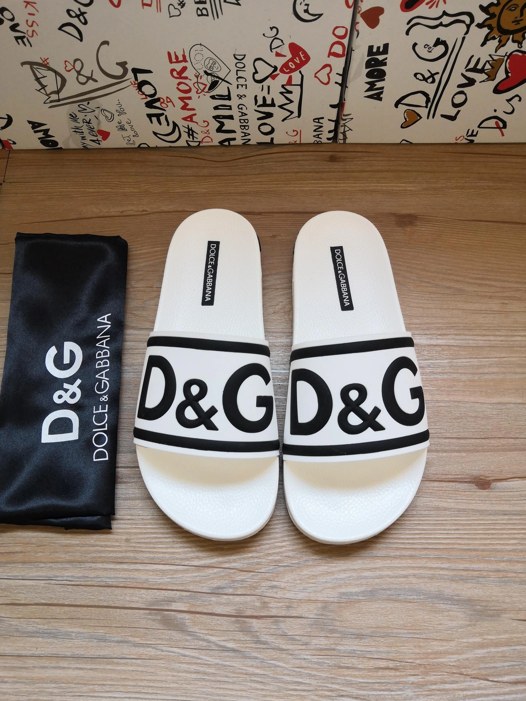 Dolce & Gabbana D&G Slippers For Men Sophisticated 2076