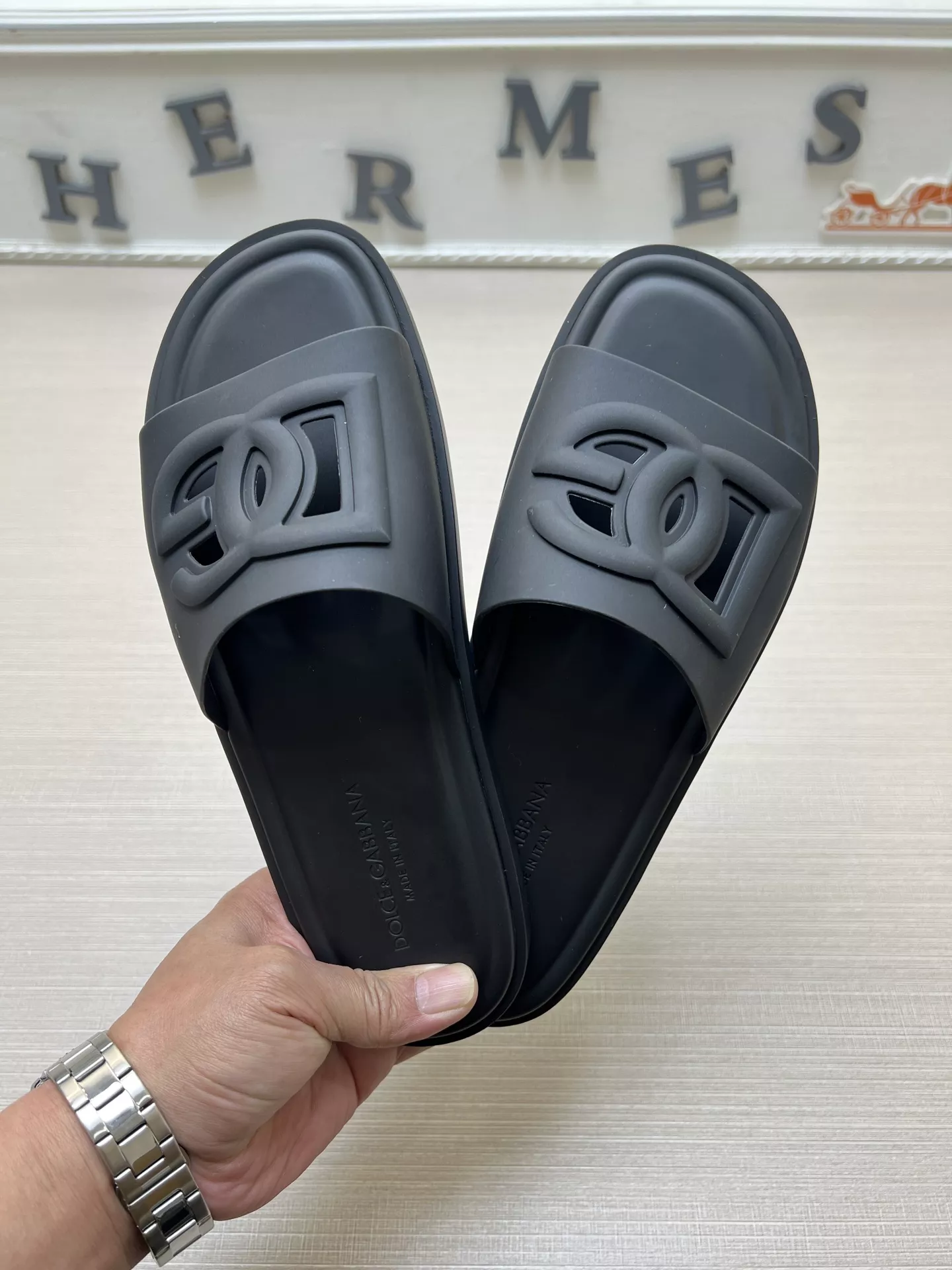 Dolce & Gabbana D&G Slippers For Men Sophisticated 5923