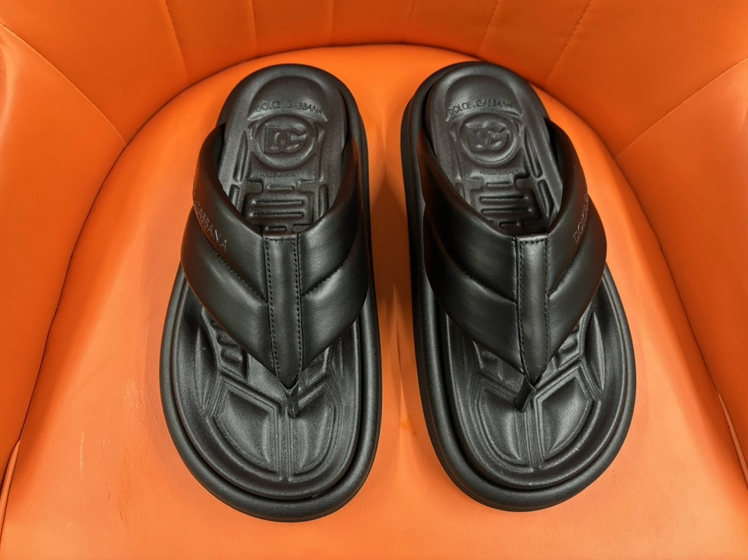 Dolce & Gabbana D&G Slippers For Men Sophisticated 8048