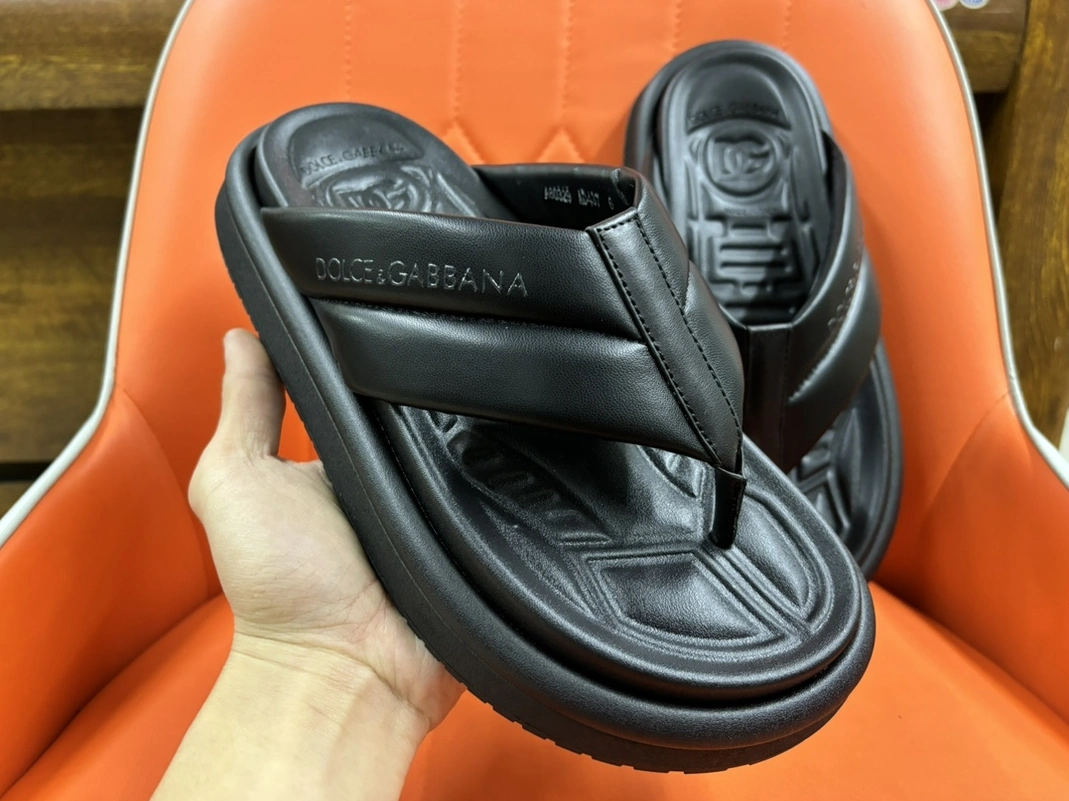 Dolce & Gabbana D&G Slippers For Men Sophisticated 8048