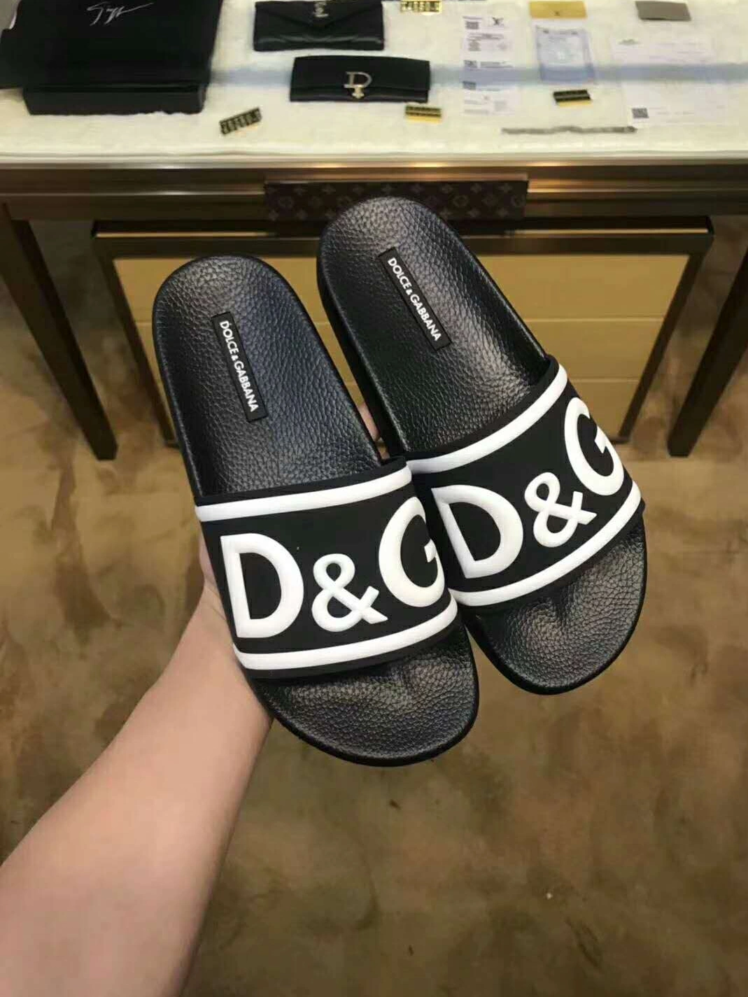 Dolce & Gabbana D&G Slippers For Men UrbanStyle 1588