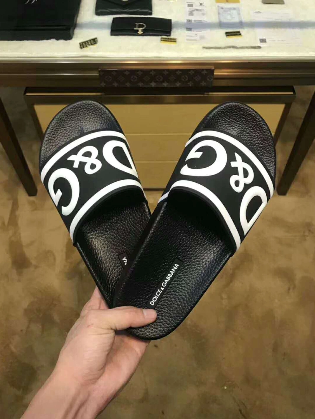 Dolce & Gabbana D&G Slippers For Men UrbanStyle 1588