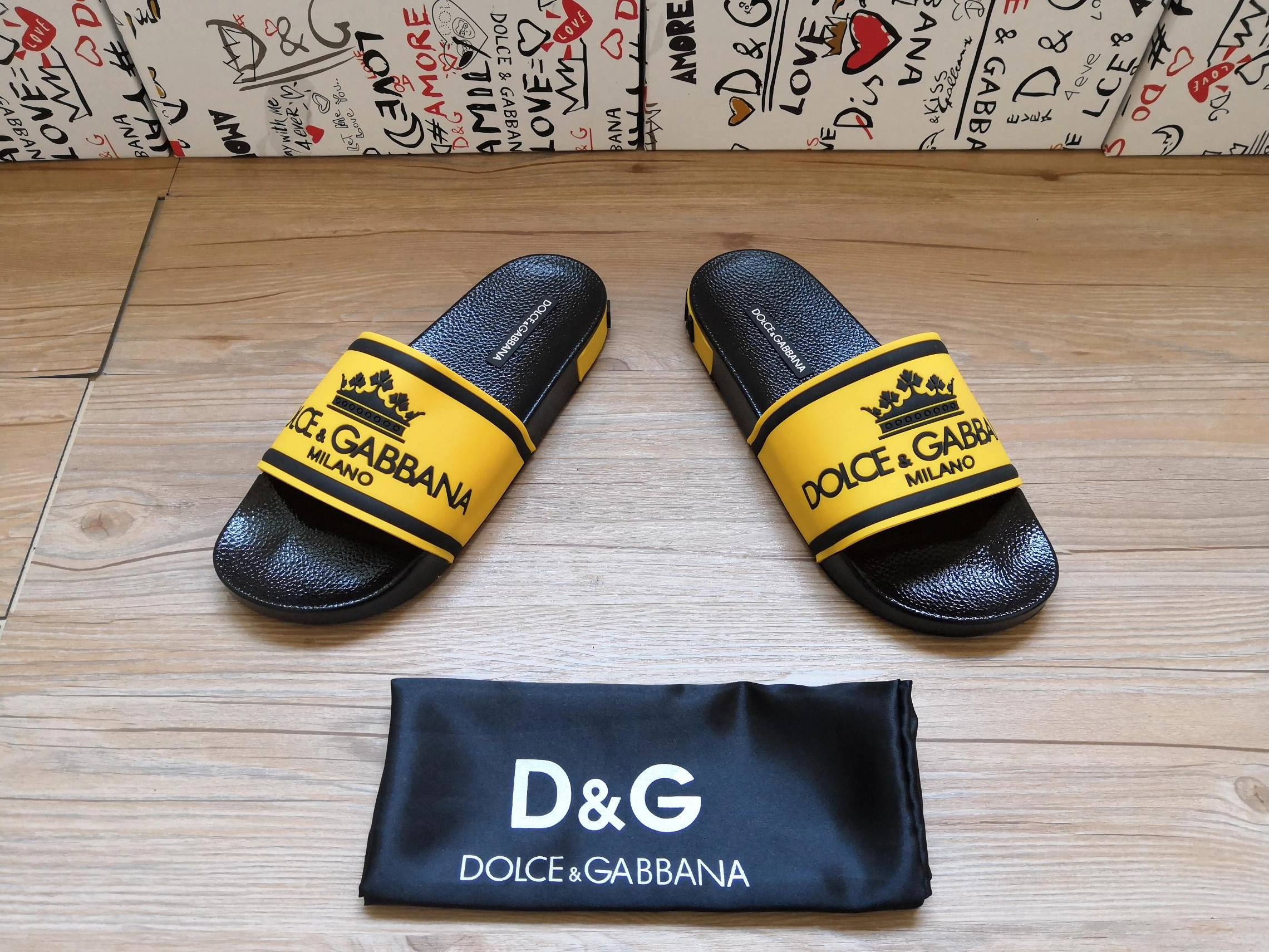 Dolce & Gabbana D&G Slippers For Men Vibrant 642