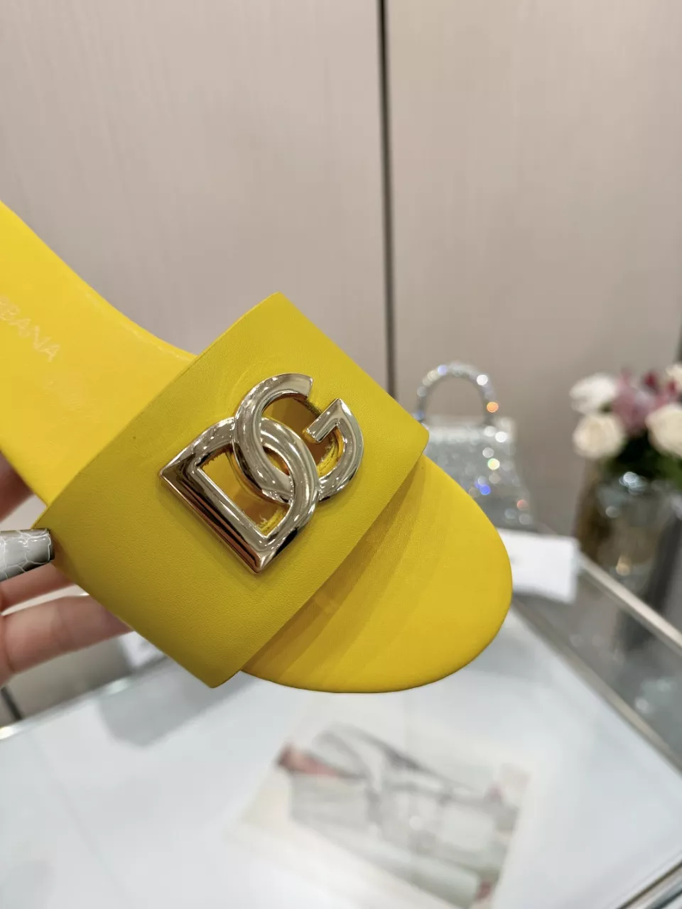 Dolce & Gabbana D&G Slippers For Women AllSeason 6772