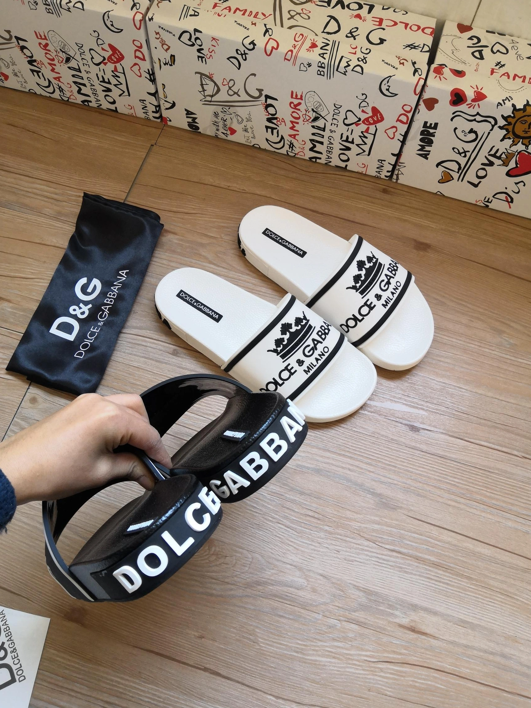 Dolce & Gabbana D&G Slippers For Women Trendy 5602