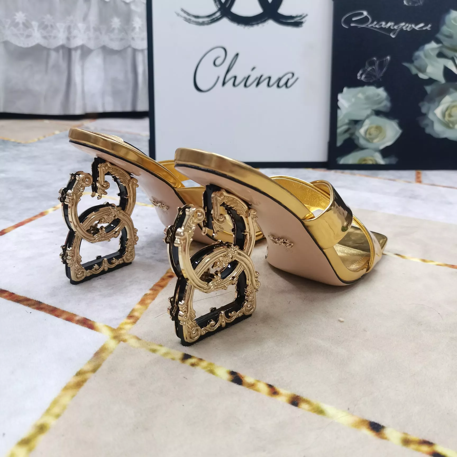 Dolce & Gabbana D&G Slippers For Women Versatile 6665