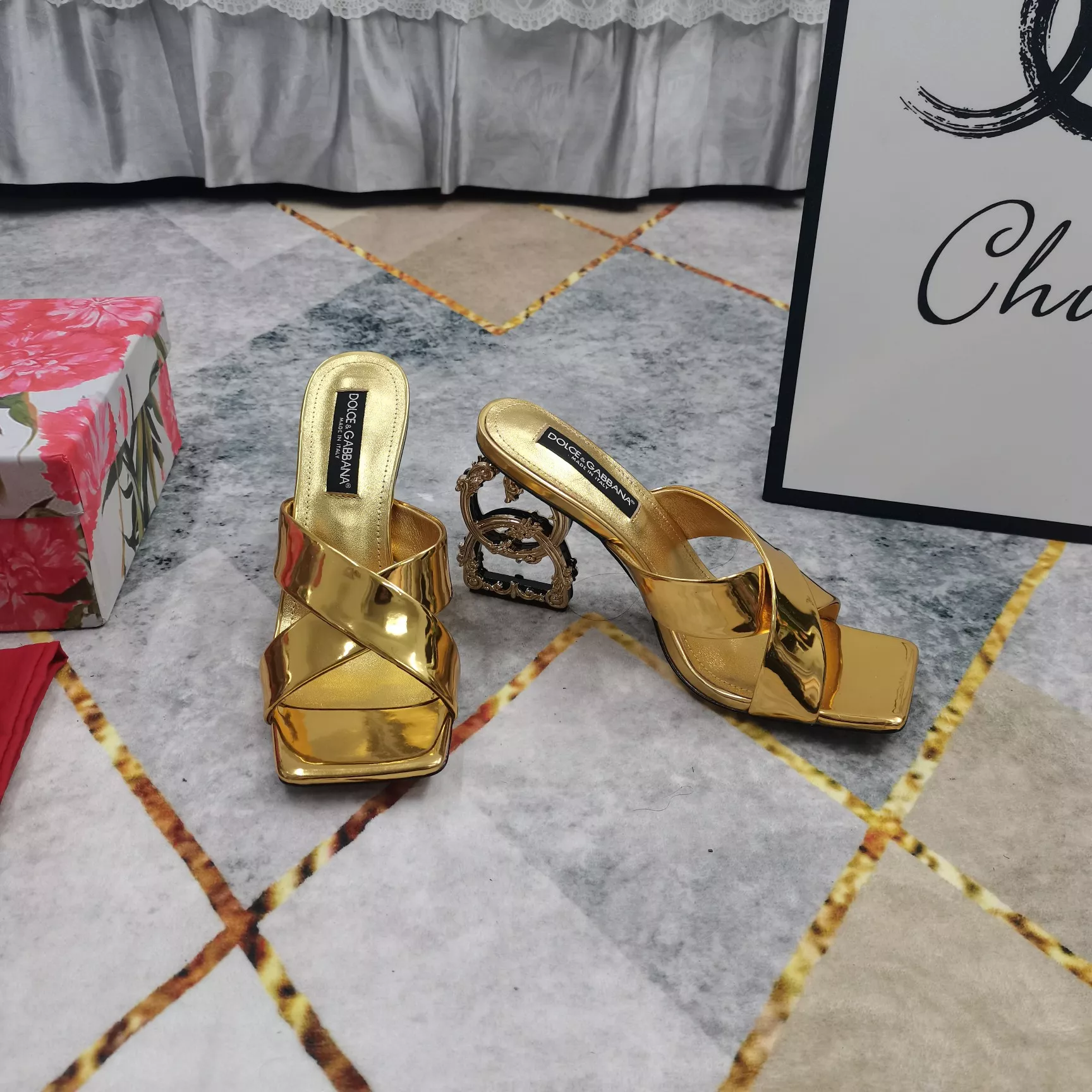 Dolce & Gabbana D&G Slippers For Women Versatile 6665