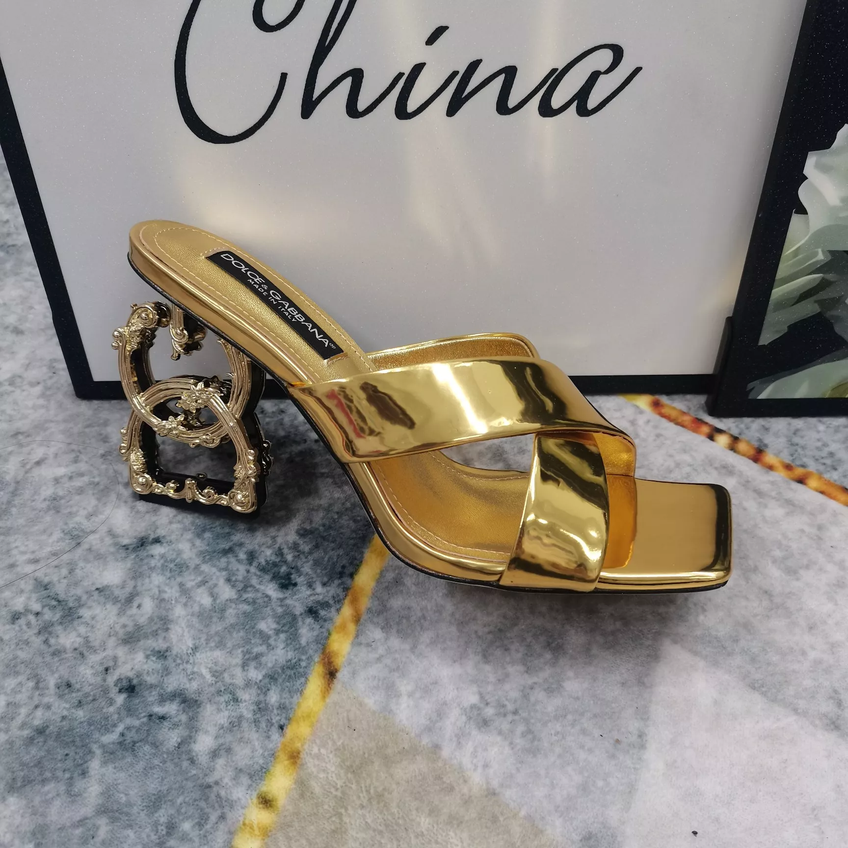 Dolce & Gabbana D&G Slippers For Women Versatile 6665