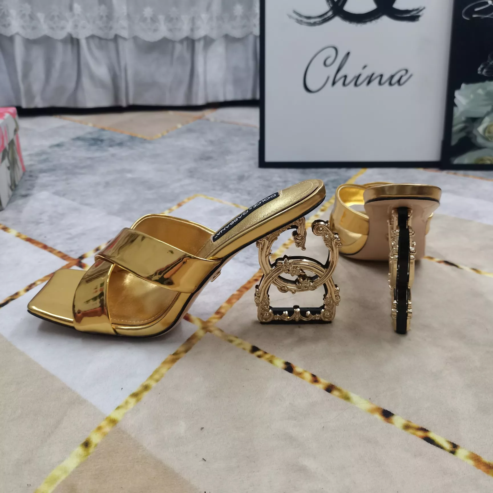 Dolce & Gabbana D&G Slippers For Women Versatile 6665