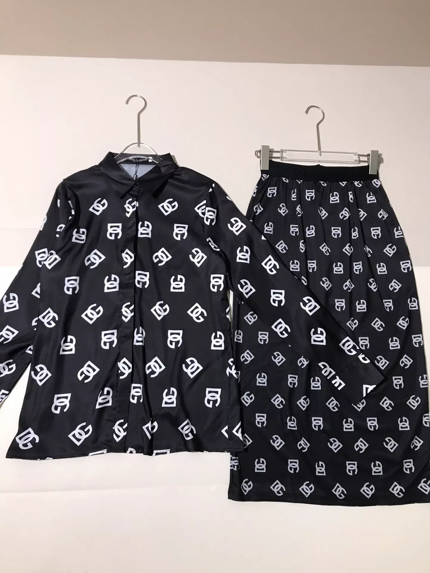 Dolce & Gabbana D&G Tracksuits Long Sleeved For Women SportInspired 7073