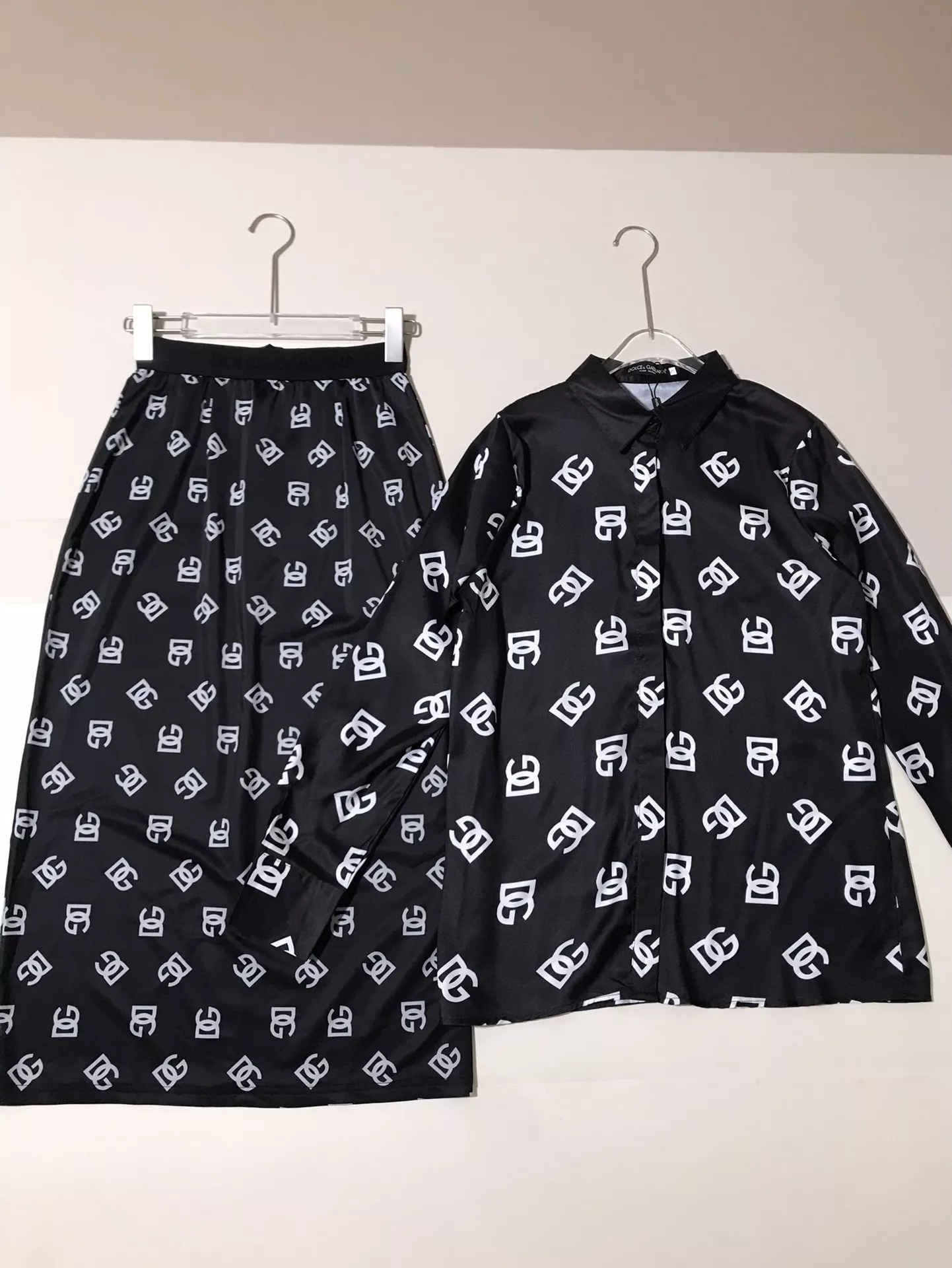 Dolce & Gabbana D&G Tracksuits Long Sleeved For Women SportInspired 7073