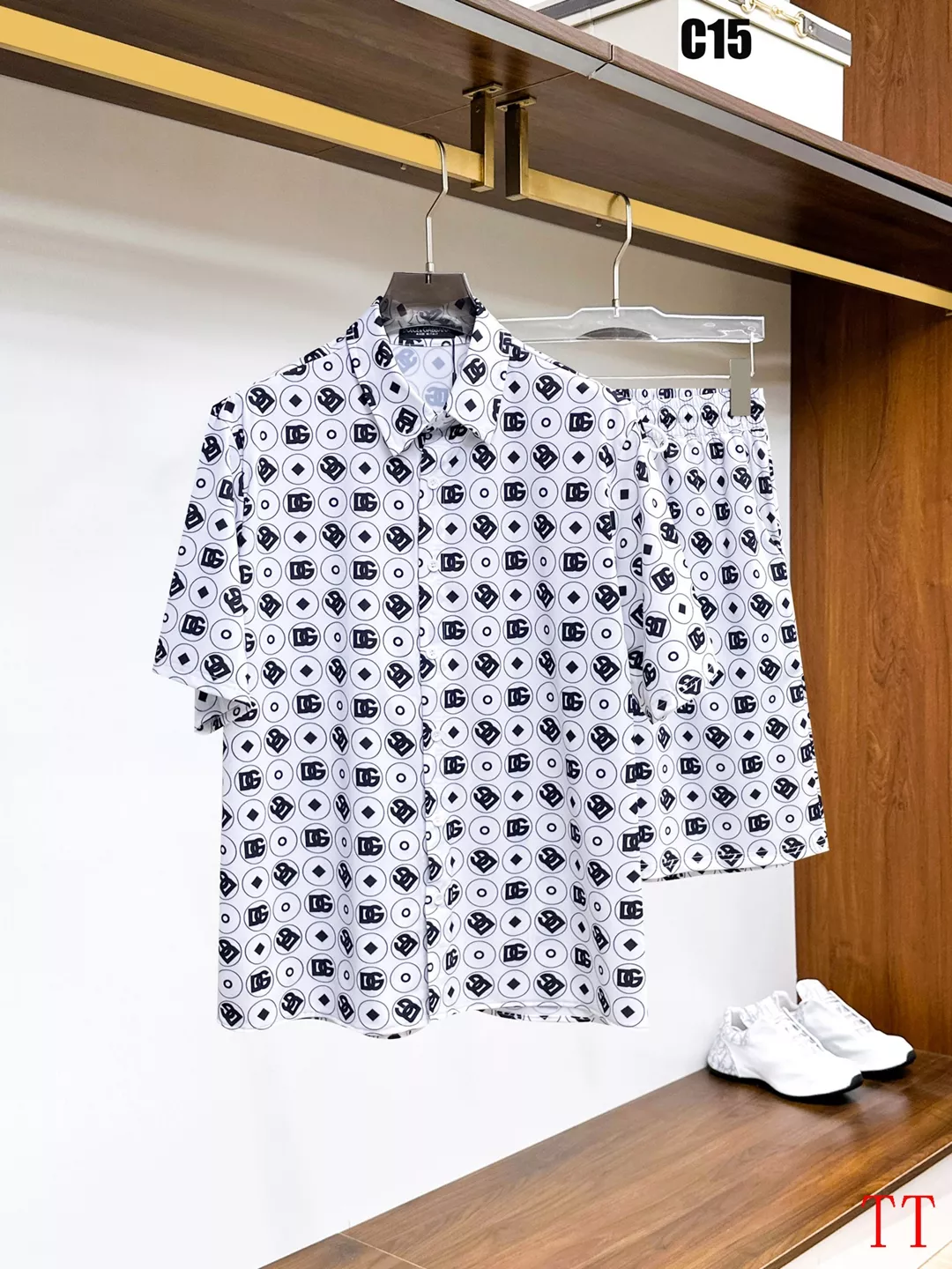 Dolce & Gabbana D&G Tracksuits Short Sleeved For Men Fashionable 8934
