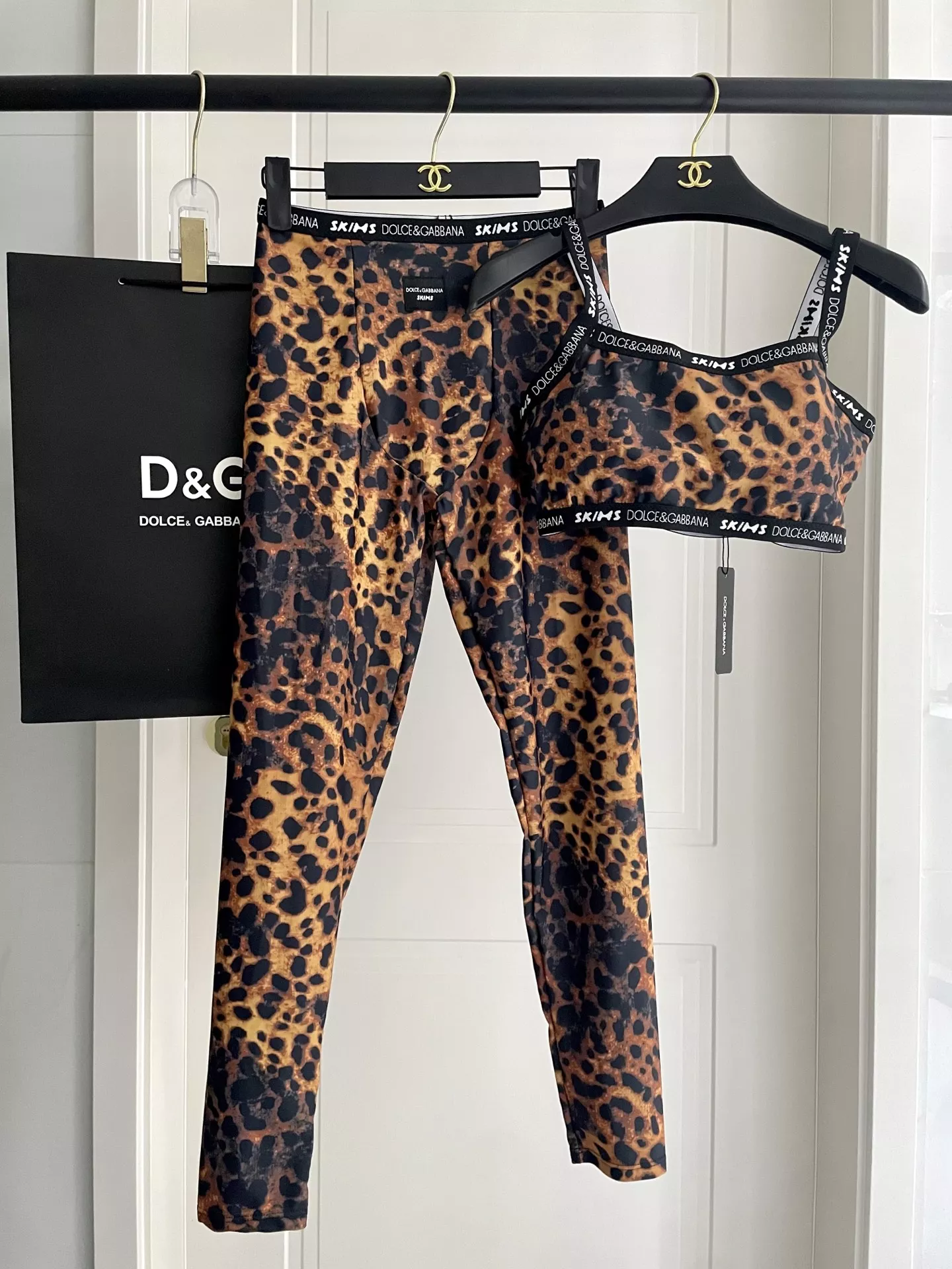 Dolce & Gabbana D&G Tracksuits Sleeveless For Women Flexible 8773