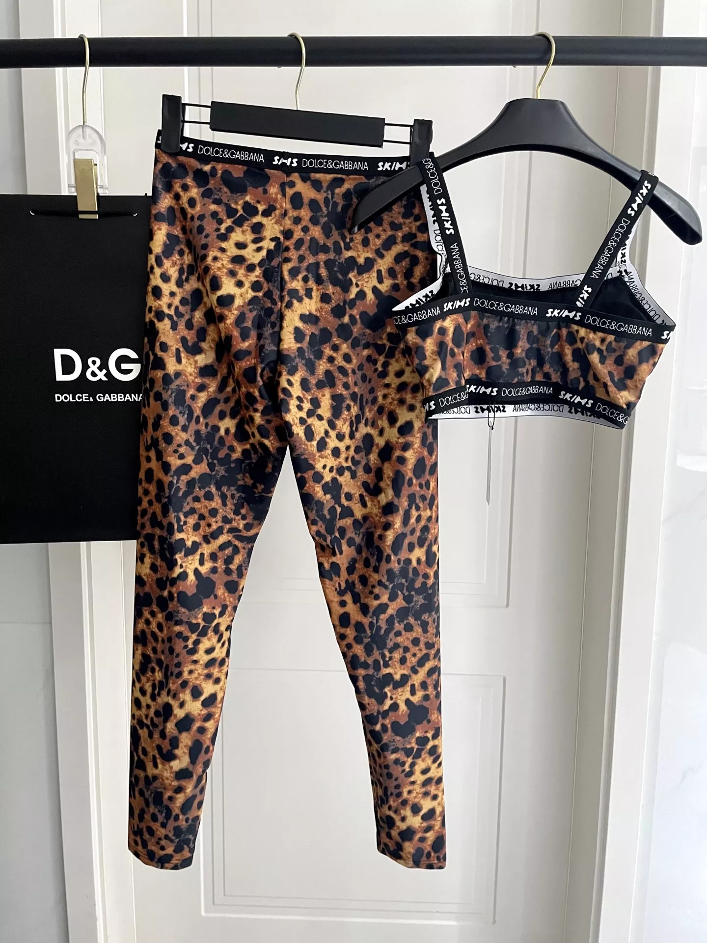 Dolce & Gabbana D&G Tracksuits Sleeveless For Women Flexible 8773
