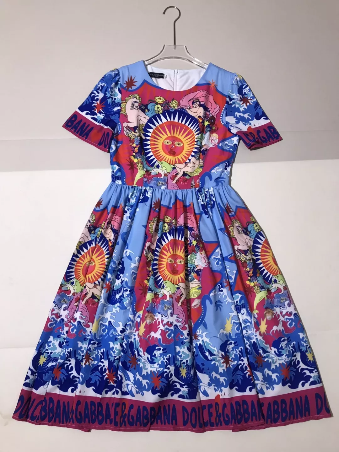 Dolce & Gabbana Dresses Short Sleeved For Women Modern 6010