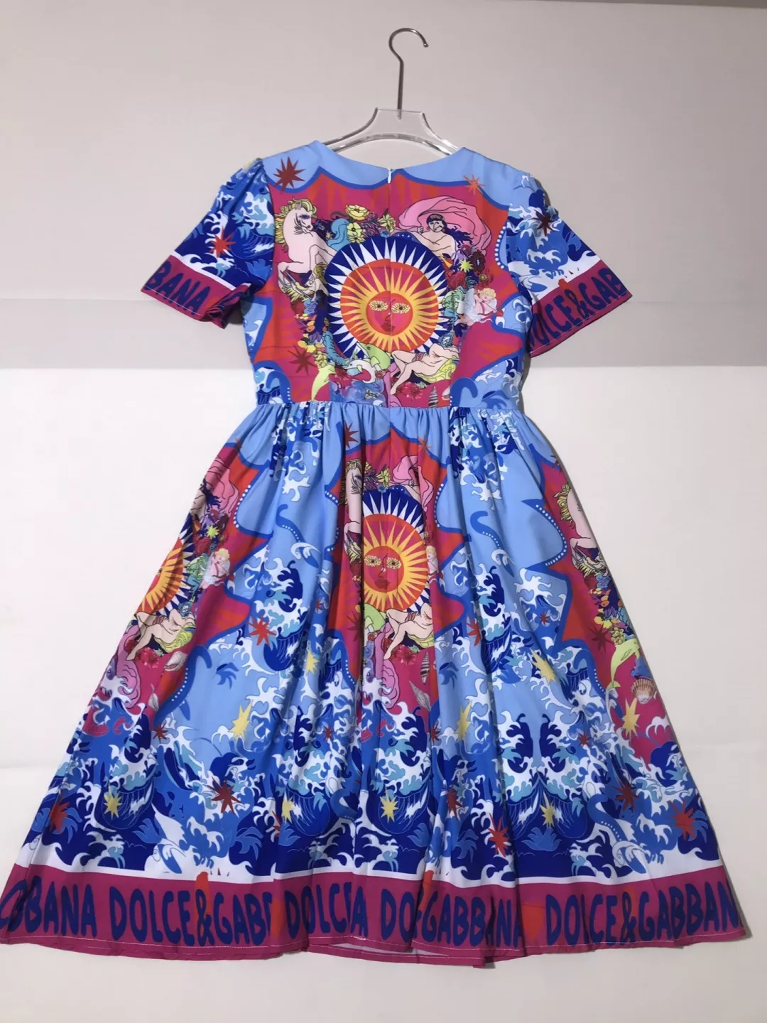 Dolce & Gabbana Dresses Short Sleeved For Women Modern 6010