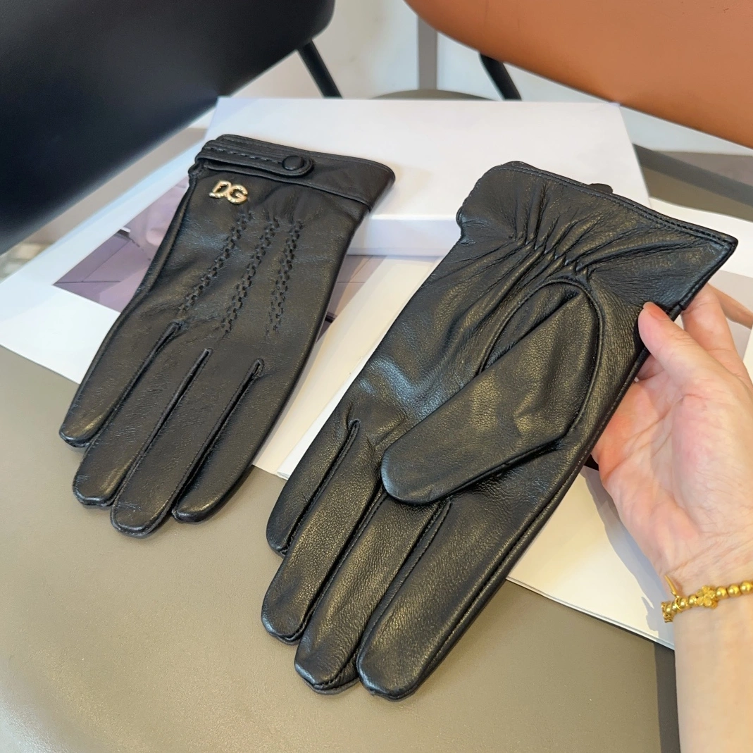 Dolce & Gabbana Gloves For Men Efficient 7170
