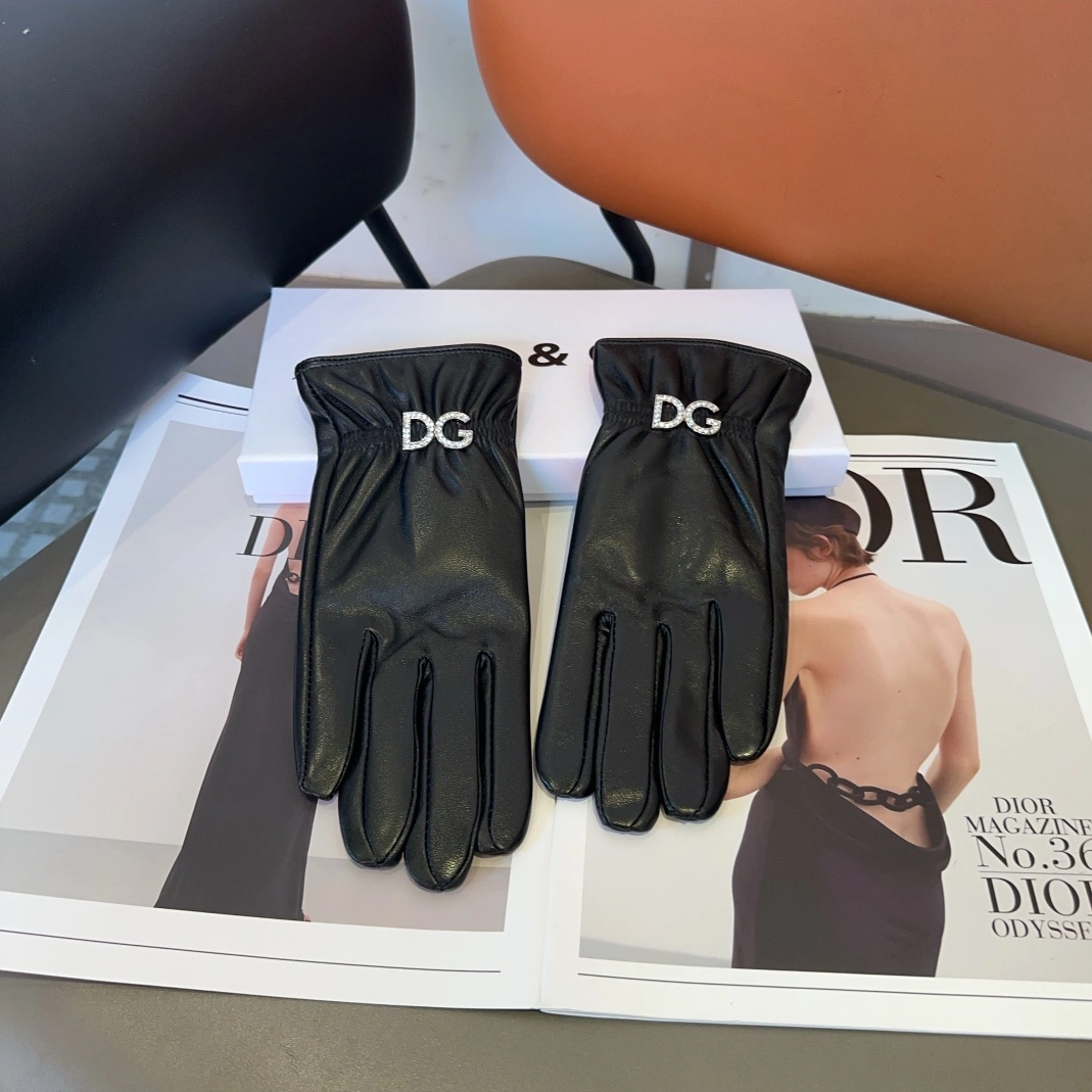 Dolce & Gabbana Gloves For Women AllSeason 1064