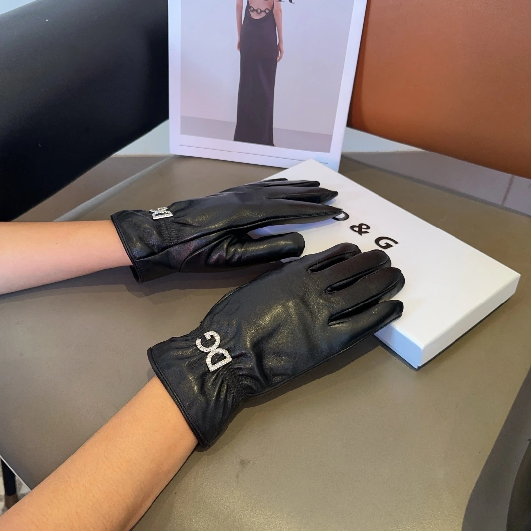 Dolce & Gabbana Gloves For Women AllSeason 1064