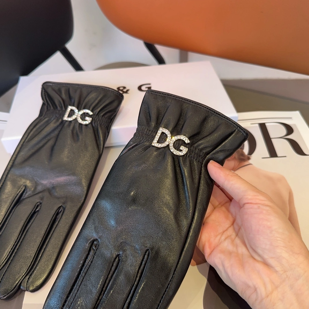 Dolce & Gabbana Gloves For Women AllSeason 1064
