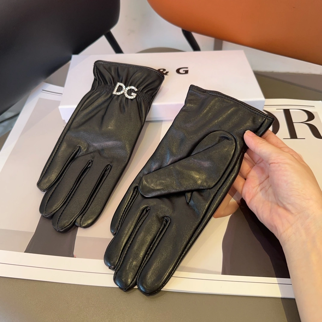 Dolce & Gabbana Gloves For Women AllSeason 1064