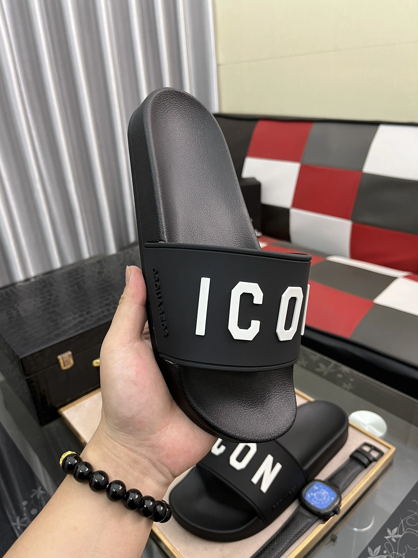 Dsquared Slippers For Men Flexible 1195