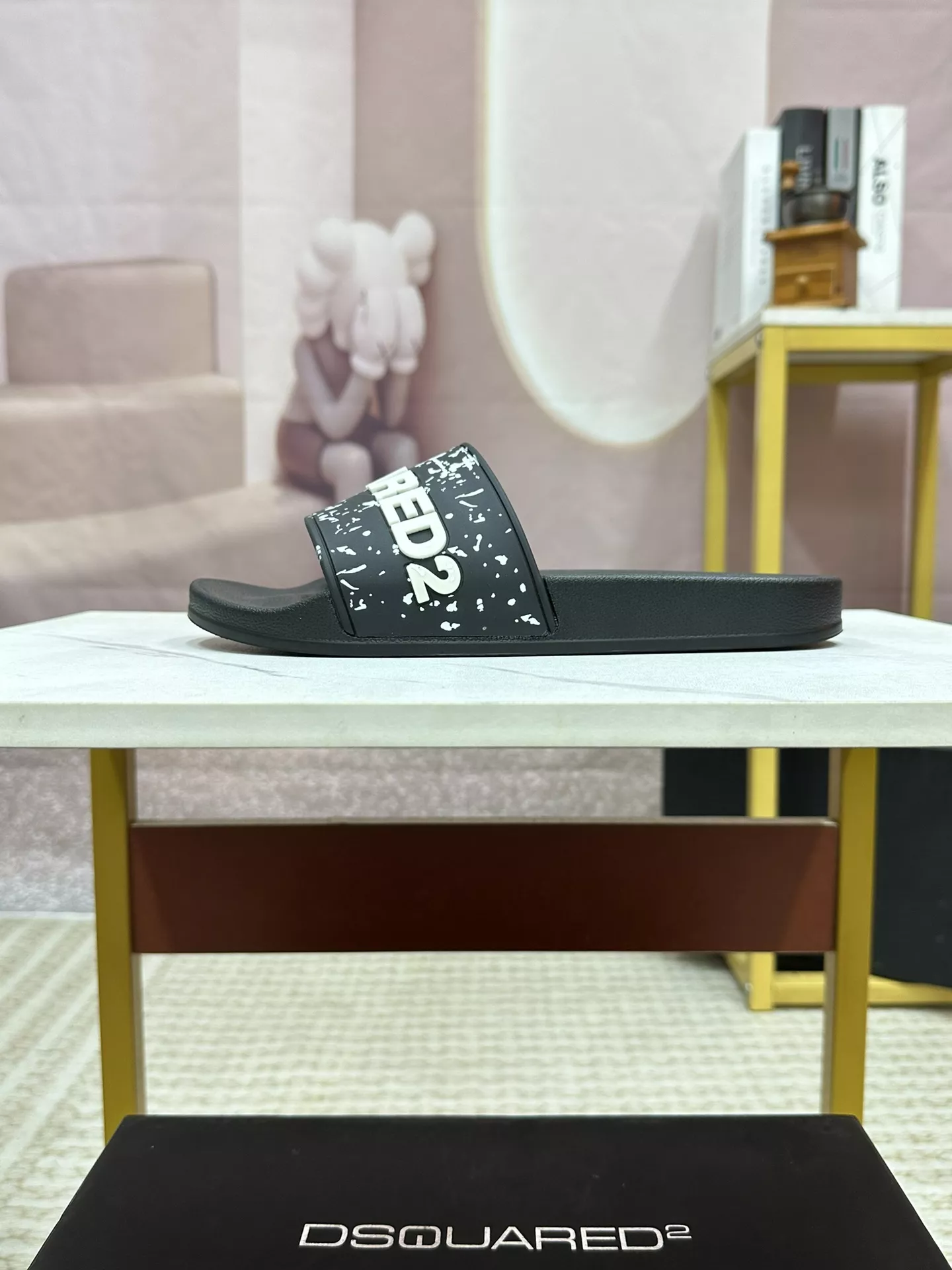 Dsquared Slippers For Men Vibrant 6514