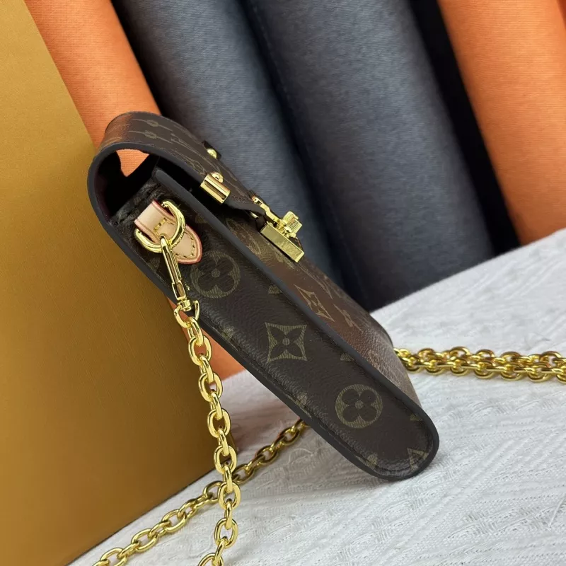 Durable 1017 Louis Vuitton Messenger Bags For Women