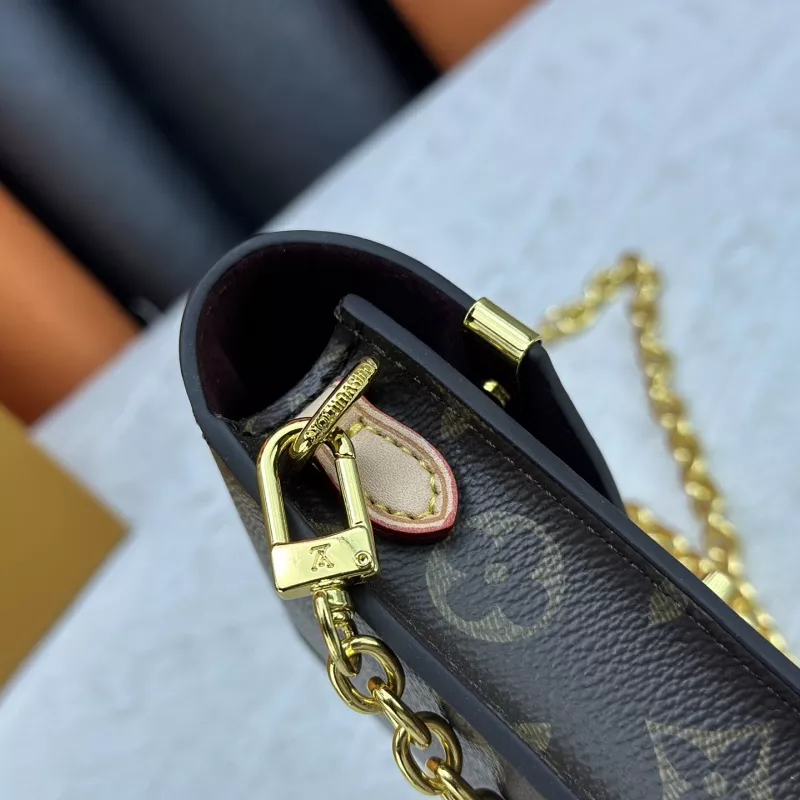 Durable 1017 Louis Vuitton Messenger Bags For Women
