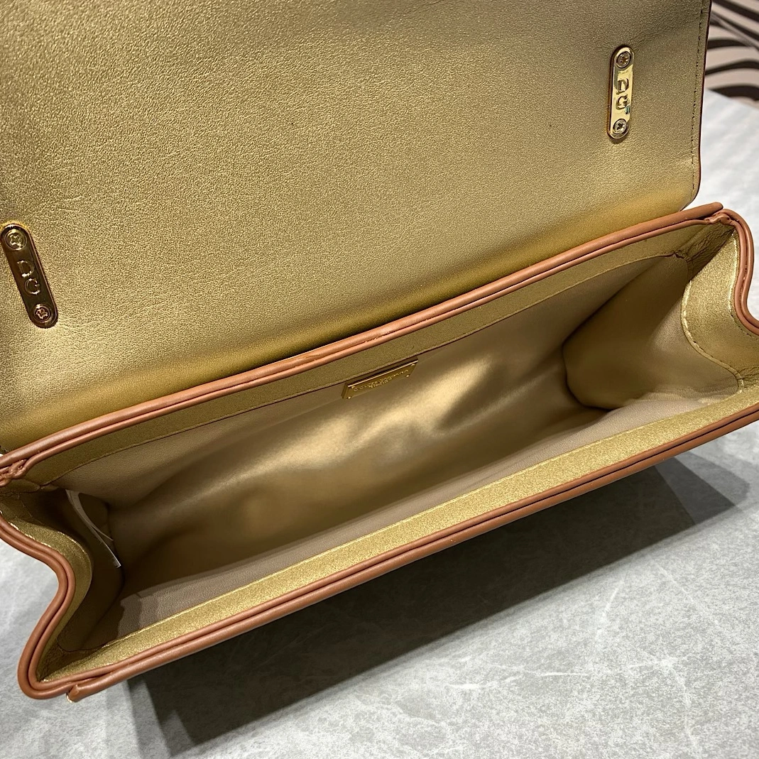 Durable 1065 Dolce & Gabbana D&G AAA Quality Messenger Bags For Women