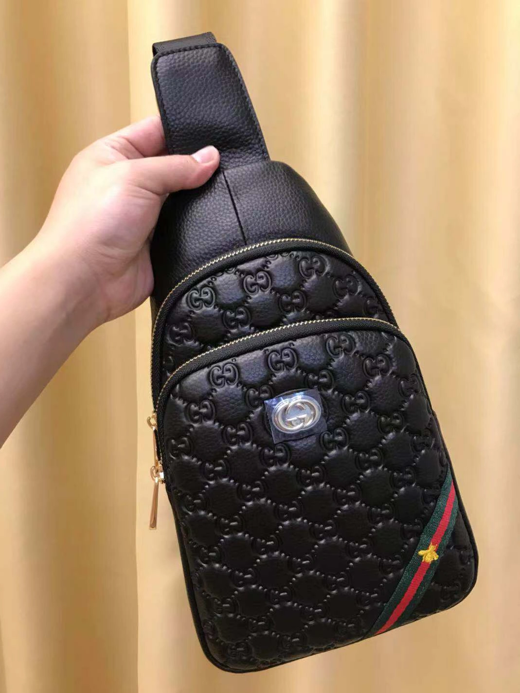 Durable 1075 Gucci AAA Man Messenger Bags