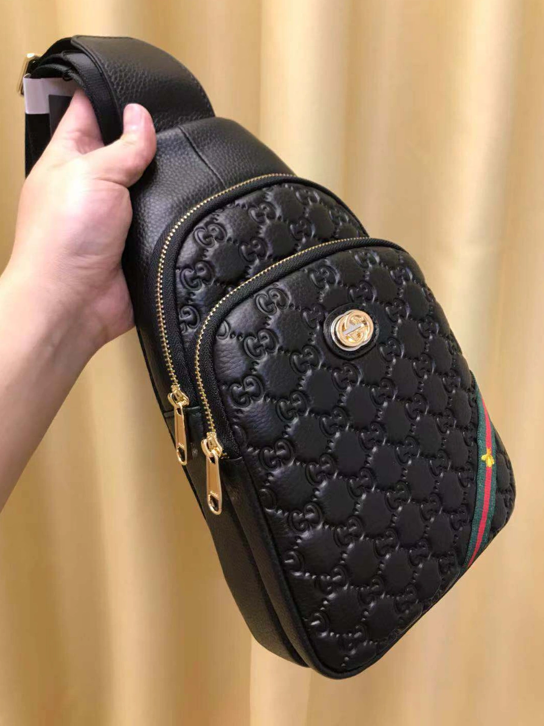 Durable 1075 Gucci AAA Man Messenger Bags