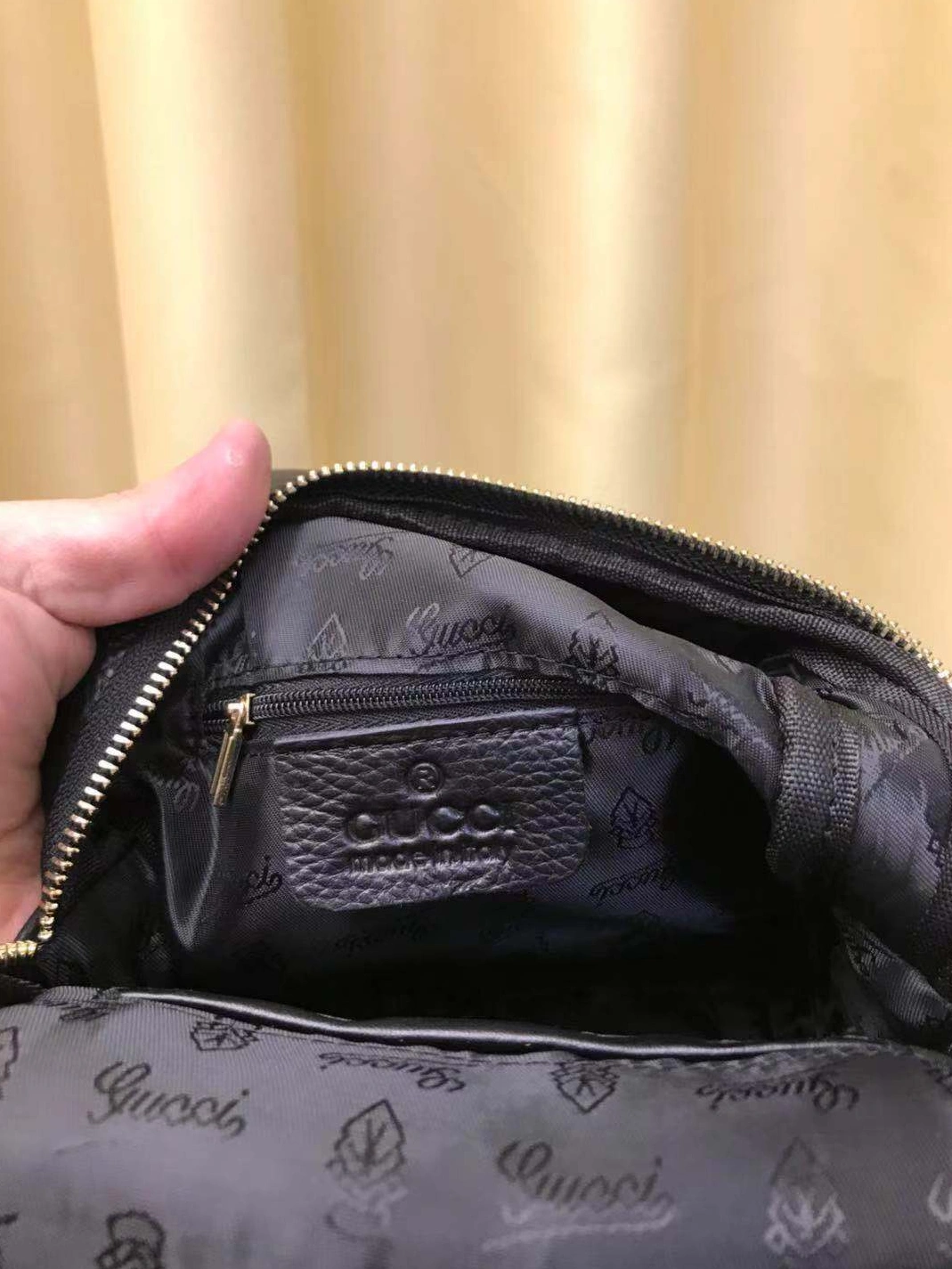 Durable 1075 Gucci AAA Man Messenger Bags