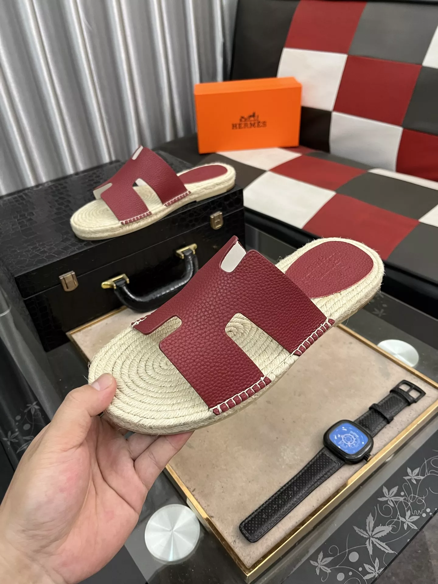 Durable 1129 Hermes Slippers For Men