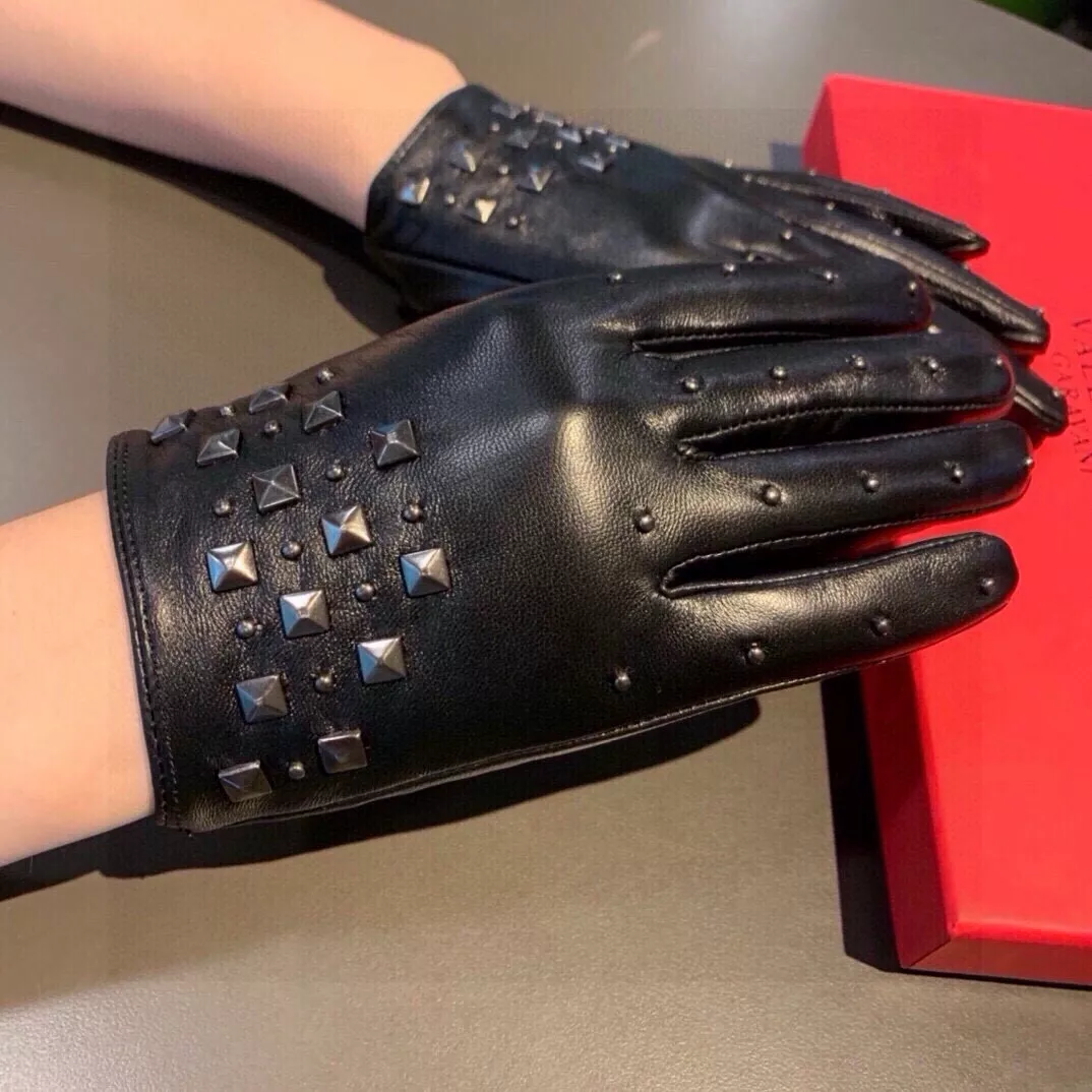 Durable 1151 Valentino Gloves For Women