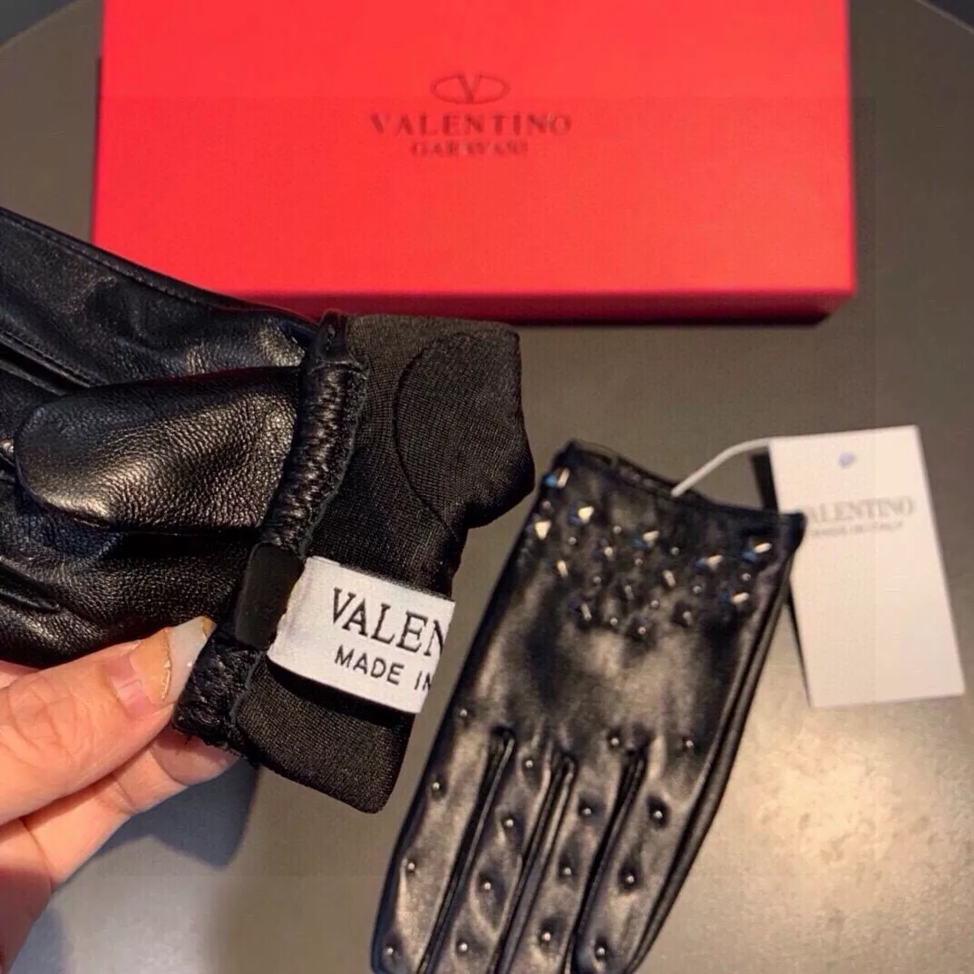 Durable 1151 Valentino Gloves For Women