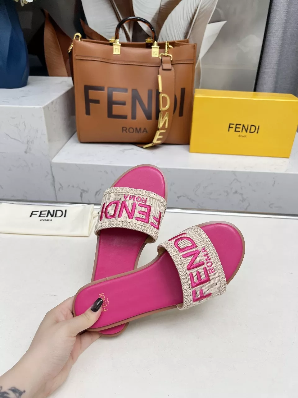 Durable 1157 Fendi Slippers For Women