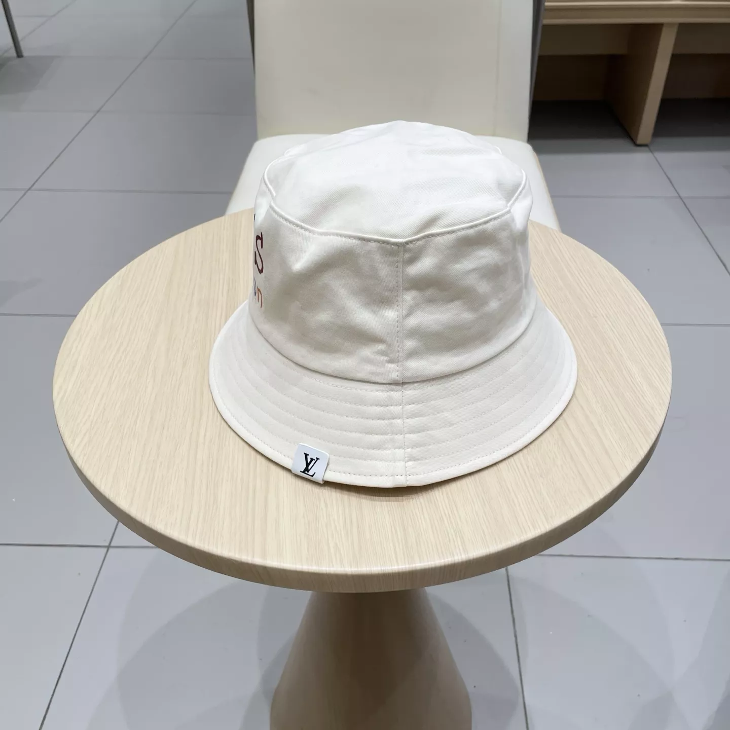 Durable 117 Louis Vuitton LV Caps