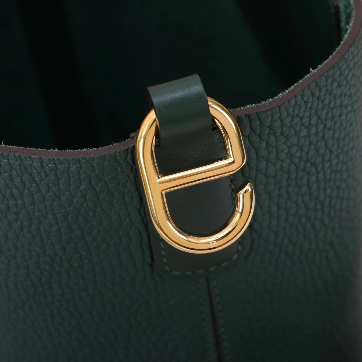 Durable 1243 Hermes AAA Quality Handbags In Gold For Women