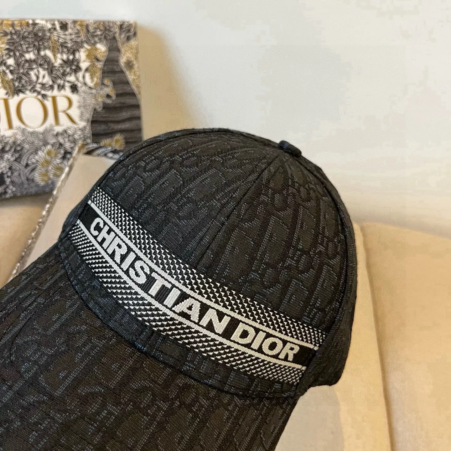 Durable 127 Christian Dior Caps