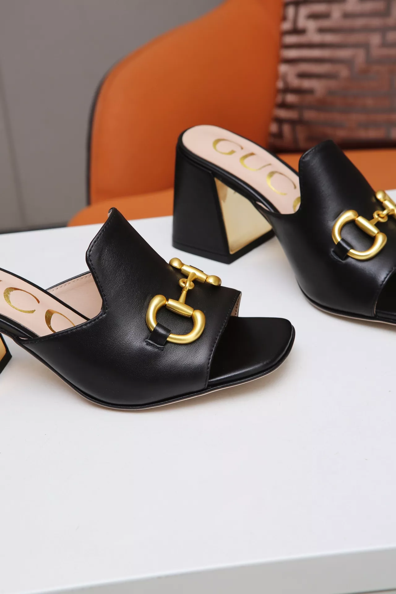 Durable 139 Gucci Slippers For Women