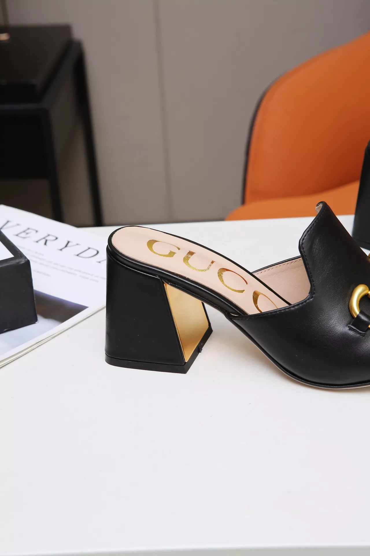 Durable 139 Gucci Slippers For Women
