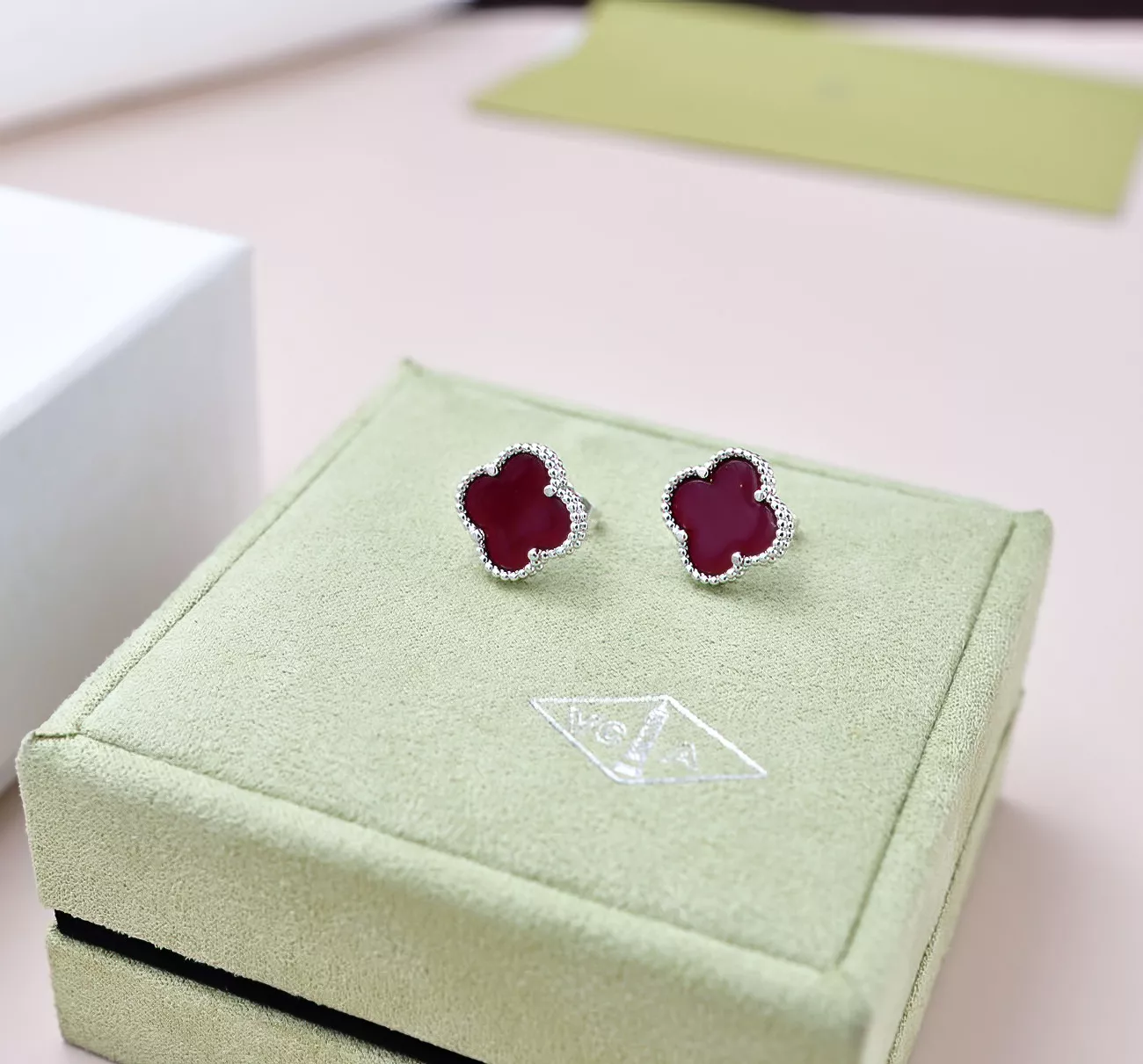 Durable 1601 Van Cleef & Arpels Earrings For Women